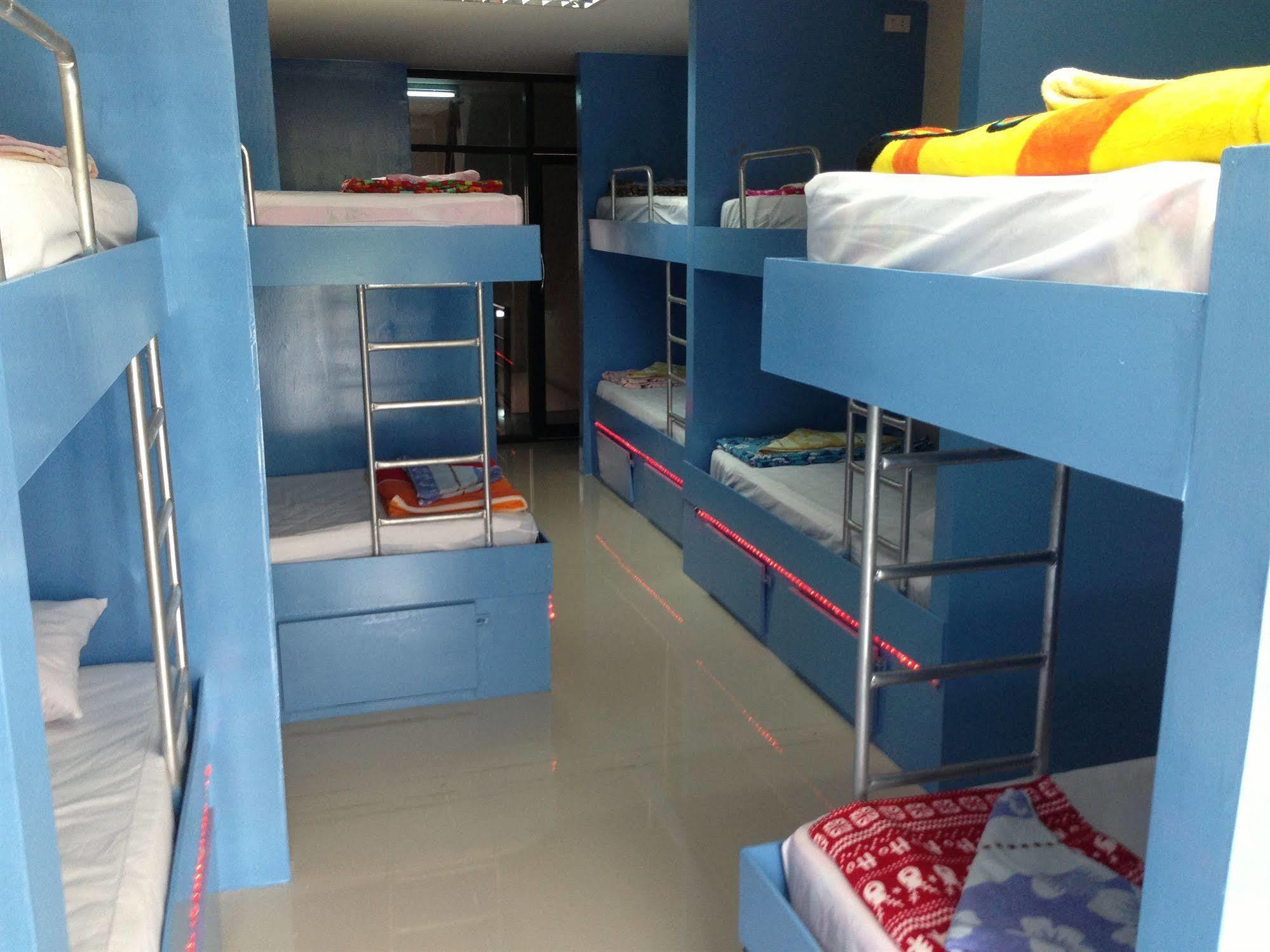 Asia Backpackers Pattaya Eksteriør billede